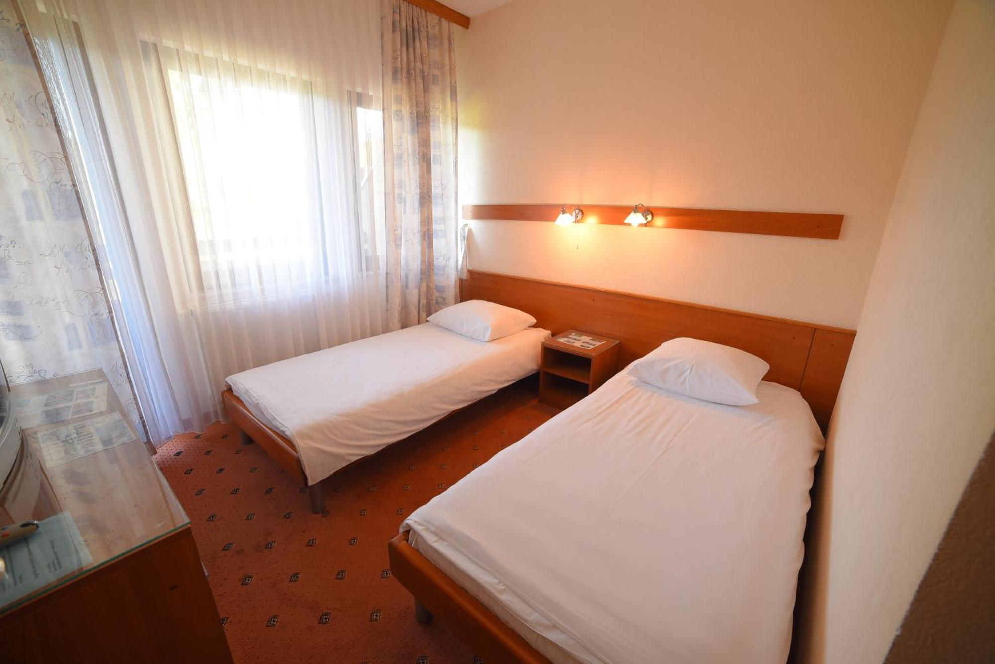 Hotel Ada Bihac Exterior photo