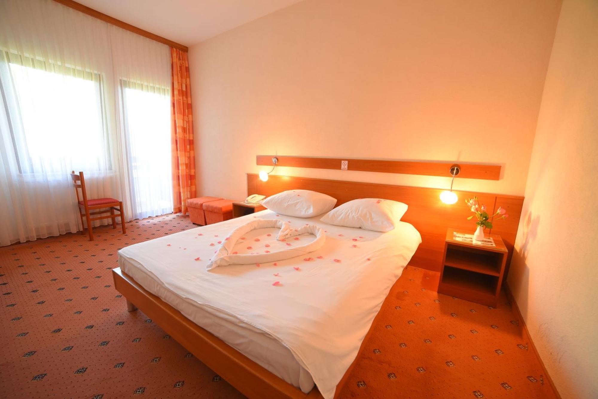 Hotel Ada Bihac Exterior photo